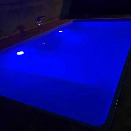 Casa Com Piscina Em Bertioga Bem Proxima Ao Mar Com 2 Suites E Internet Kültér fotó