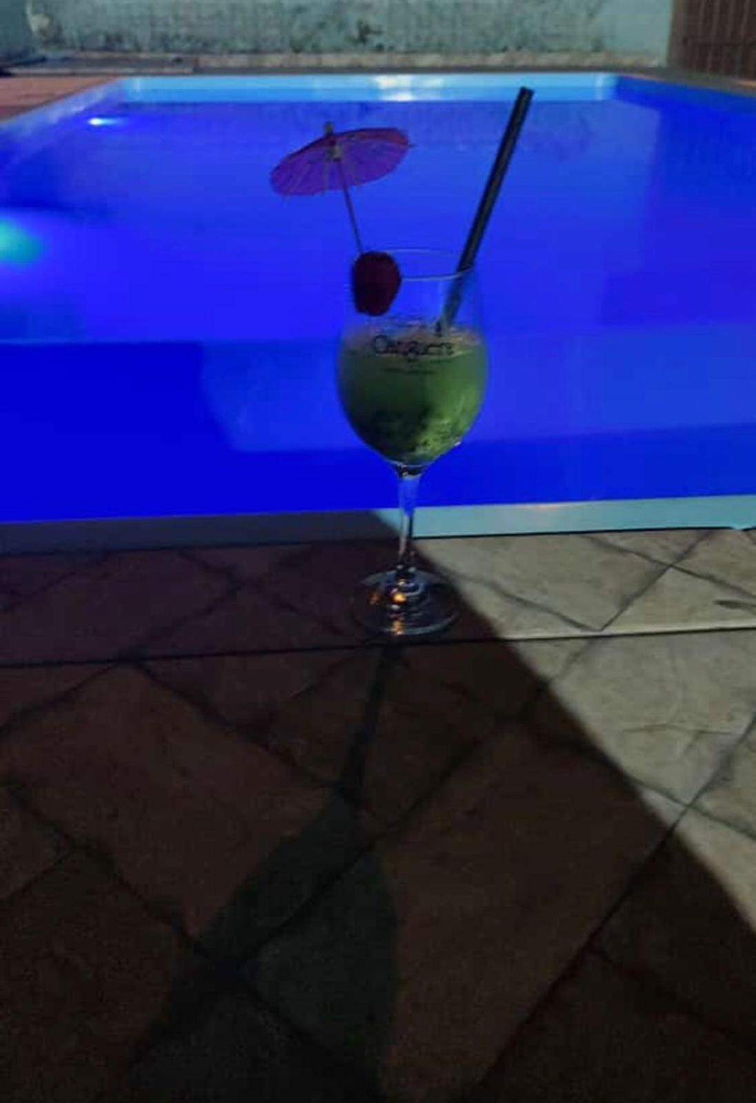 Casa Com Piscina Em Bertioga Bem Proxima Ao Mar Com 2 Suites E Internet Kültér fotó